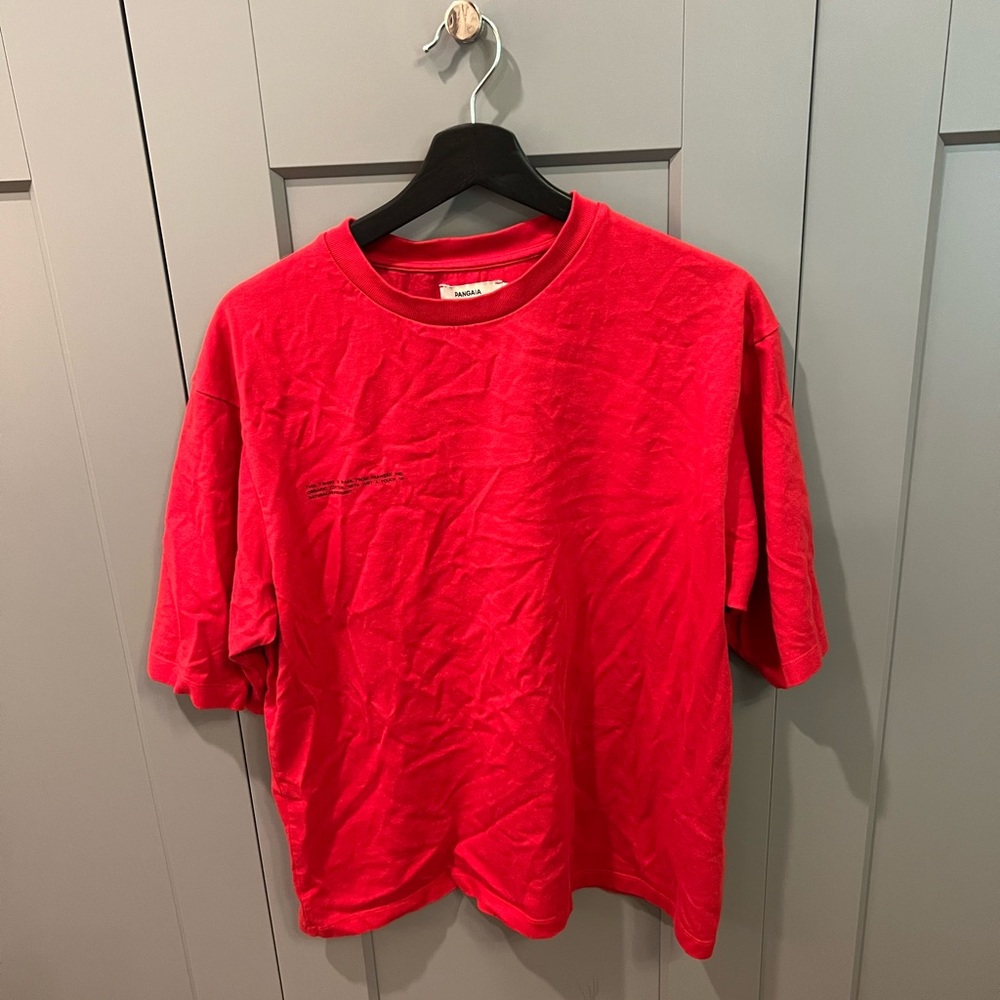 Pangaia short sleeve boxy tee size small